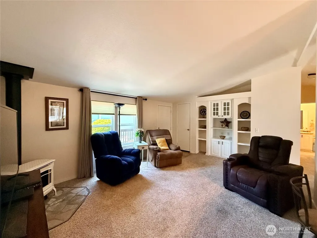 2512 Alonda Lane NE Olympia WA 98516