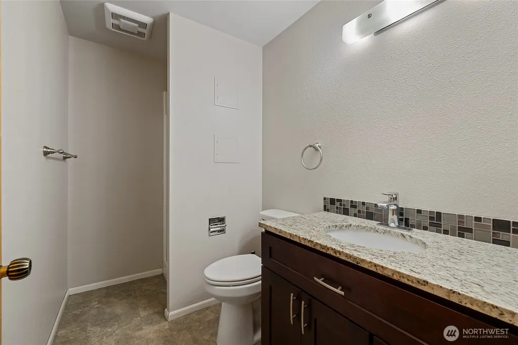 12103 Hilynn Drive Burlington WA 98233