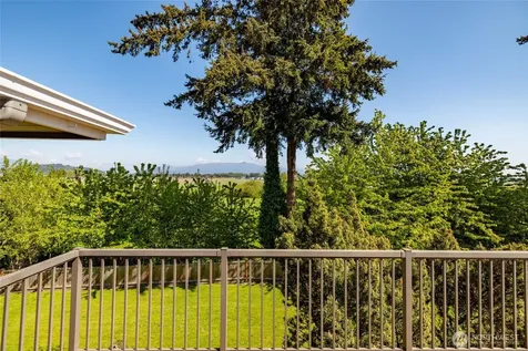 12103 Hilynn Drive Burlington WA 98233