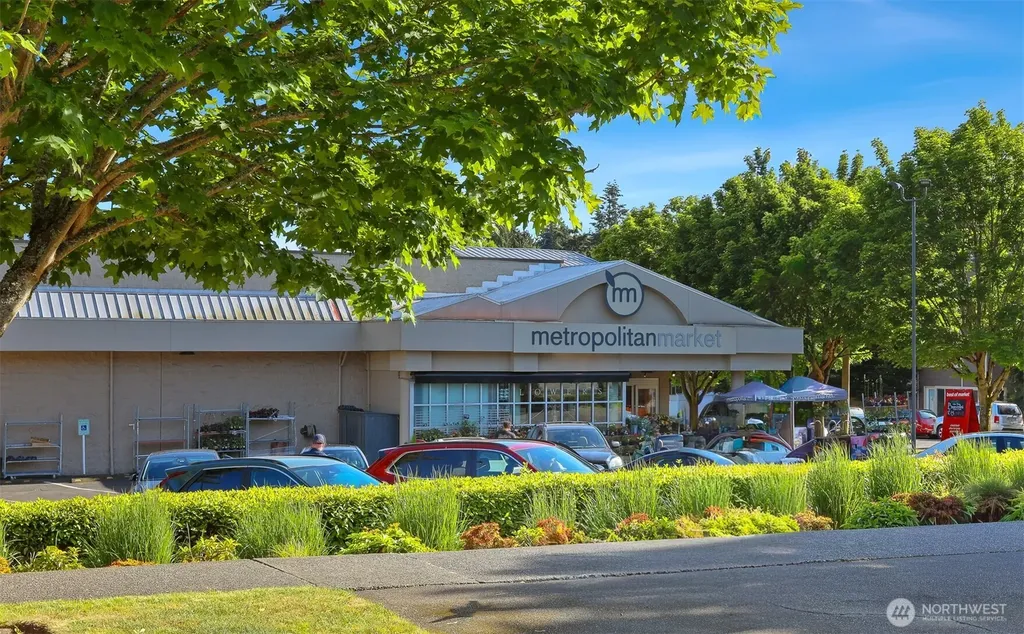 3406 W Government Way Seattle WA 98199
