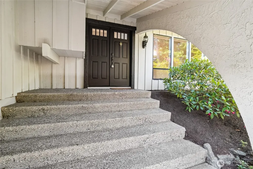 13800 SE 21st Street Bellevue WA 98005