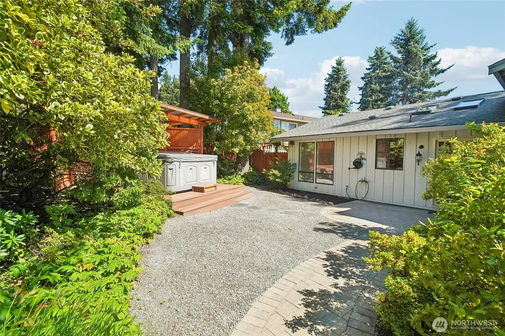 13800 SE 21st Street Bellevue WA 98005