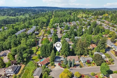 13800 SE 21st Street Bellevue WA 98005