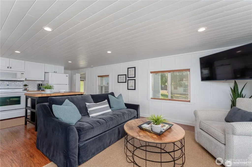 43 Gold Coast Lane Chelan WA 98816