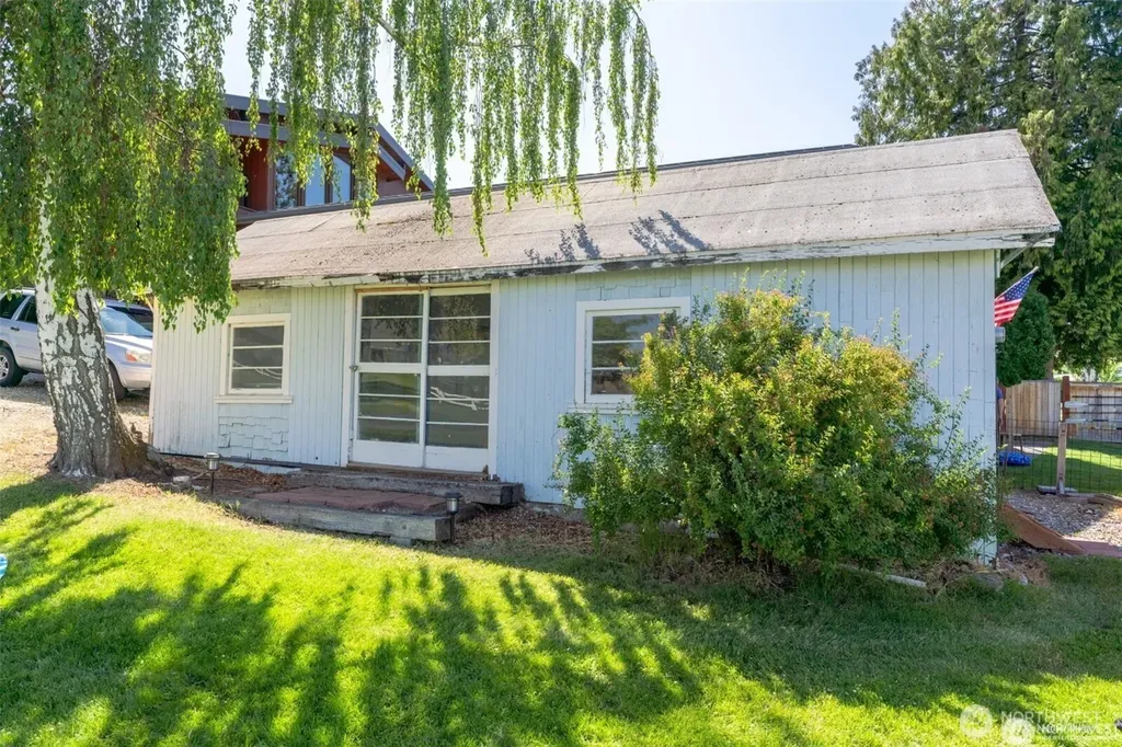 43 Gold Coast Lane Chelan WA 98816