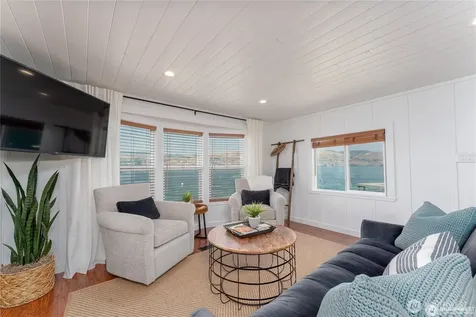 43 Gold Coast Lane Chelan WA 98816