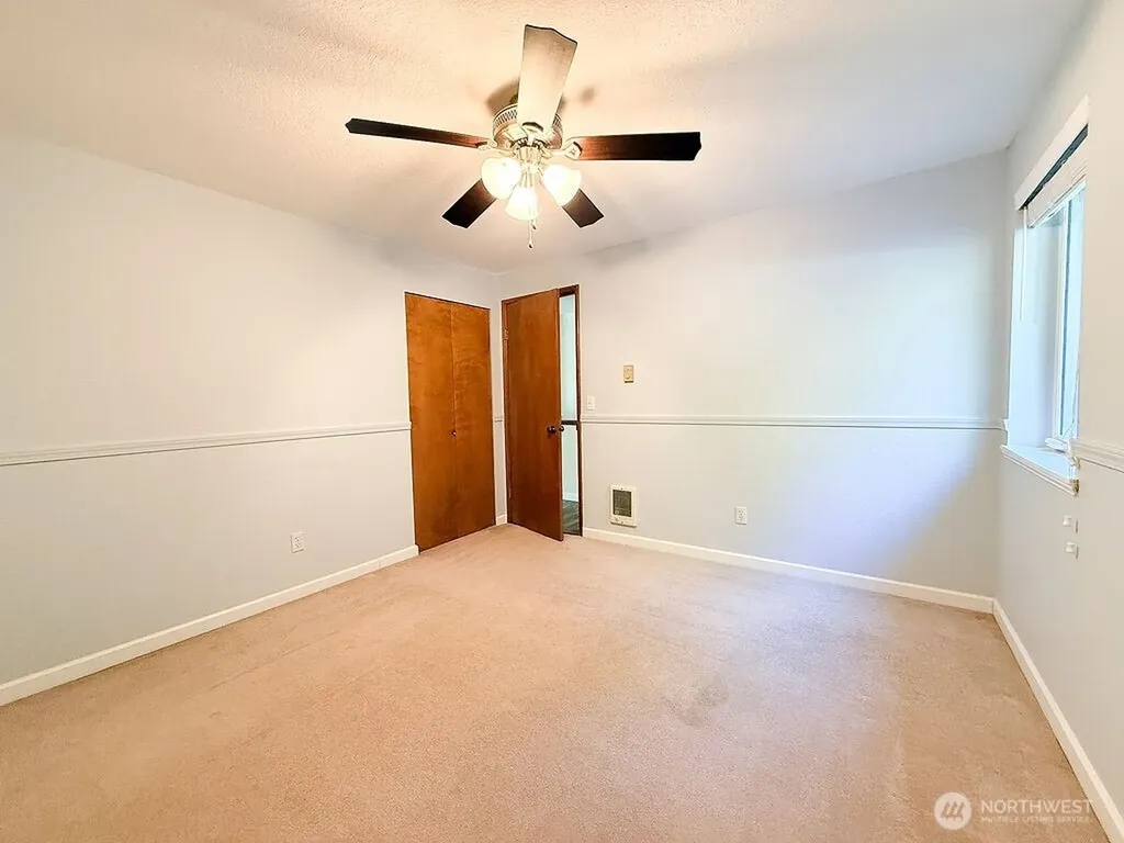 8610 Long Lake Road SE Port Orchard WA 98367