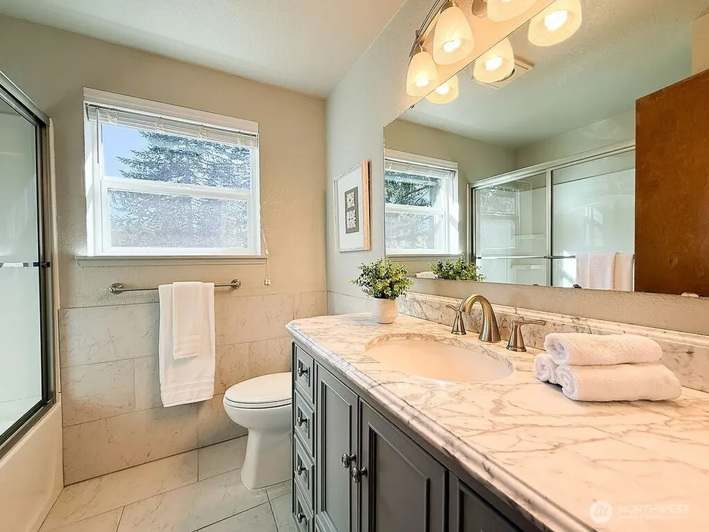 8610 Long Lake Road SE Port Orchard WA 98367