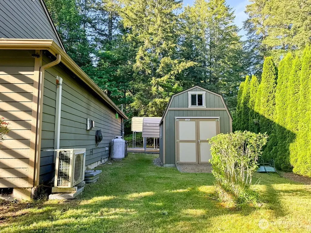 8610 Long Lake Road SE Port Orchard WA 98367