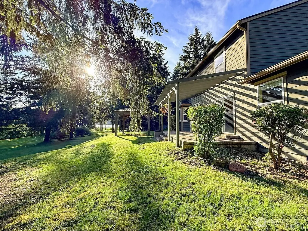 8610 Long Lake Road SE Port Orchard WA 98367