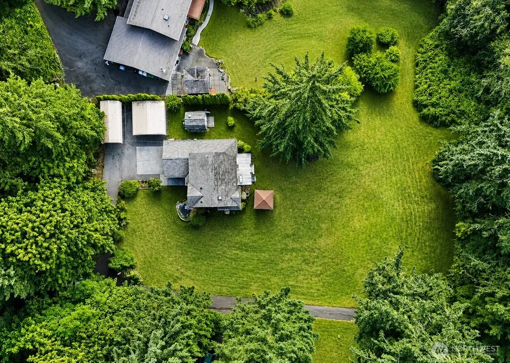 8610 Long Lake Road SE Port Orchard WA 98367