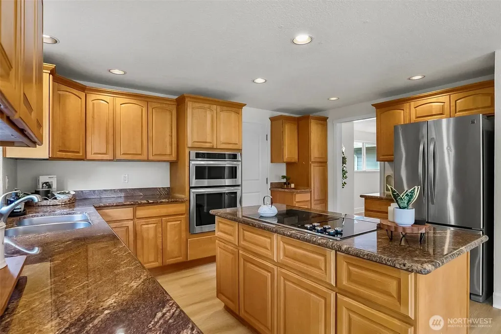 6164 NE 192nd Street Kenmore WA 98028
