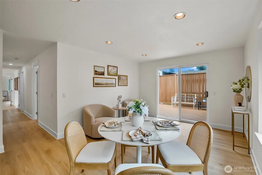 6164 NE 192nd Street Kenmore WA 98028