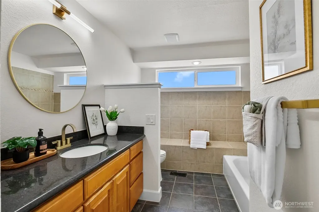 6164 NE 192nd Street Kenmore WA 98028