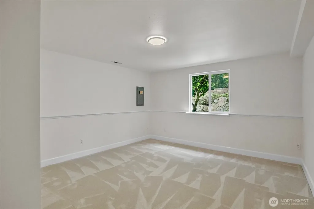 6164 NE 192nd Street Kenmore WA 98028