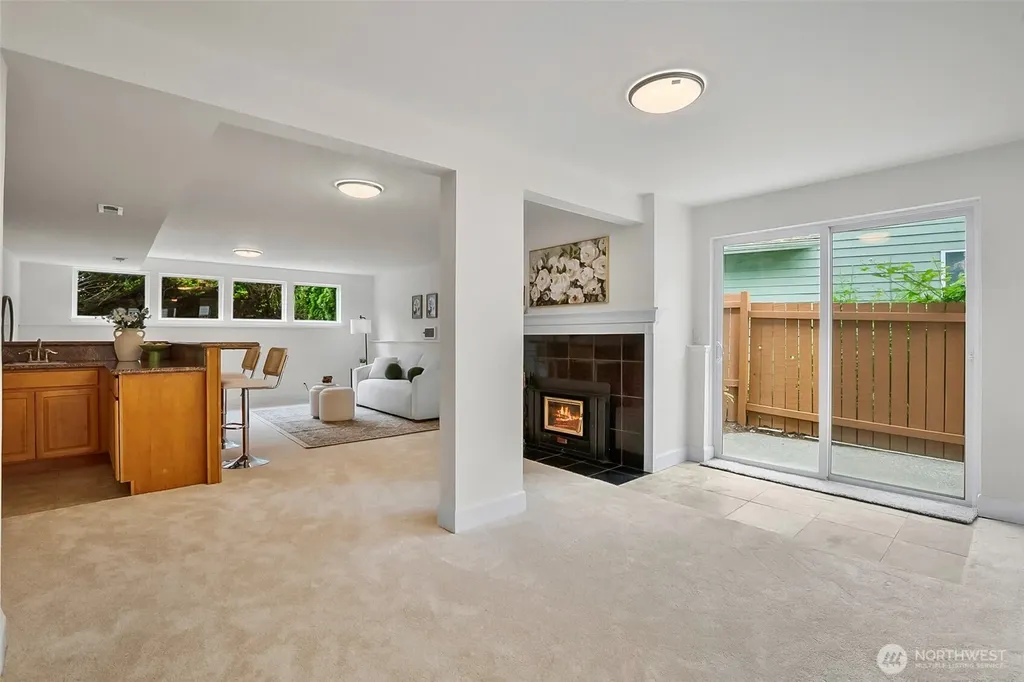 6164 NE 192nd Street Kenmore WA 98028