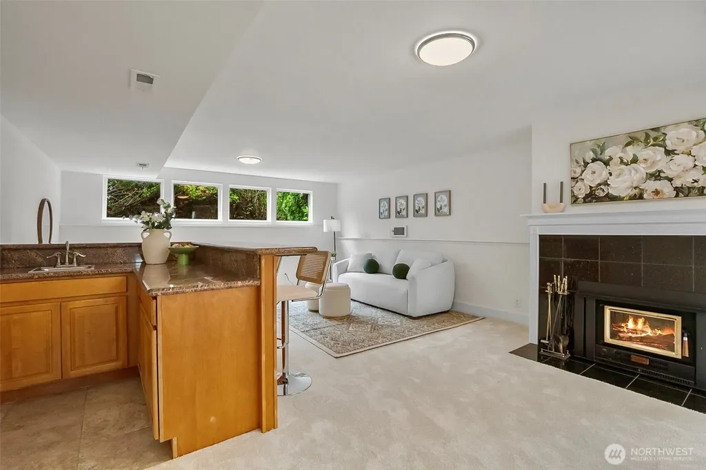 6164 NE 192nd Street Kenmore WA 98028