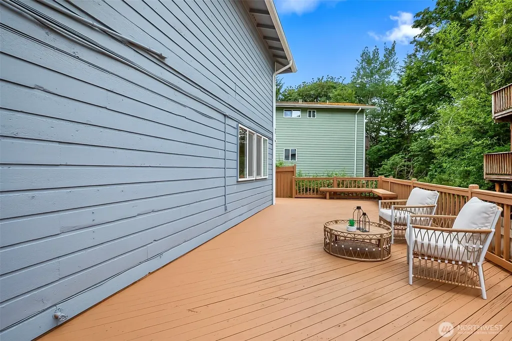 6164 NE 192nd Street Kenmore WA 98028