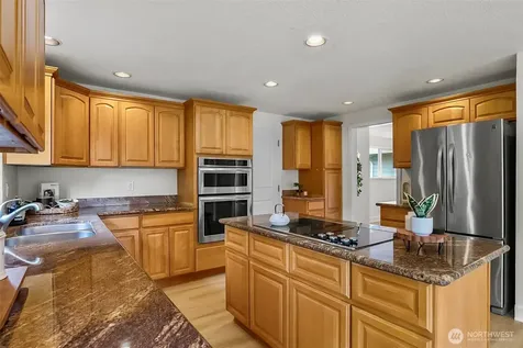 6164 NE 192nd Street Kenmore WA 98028