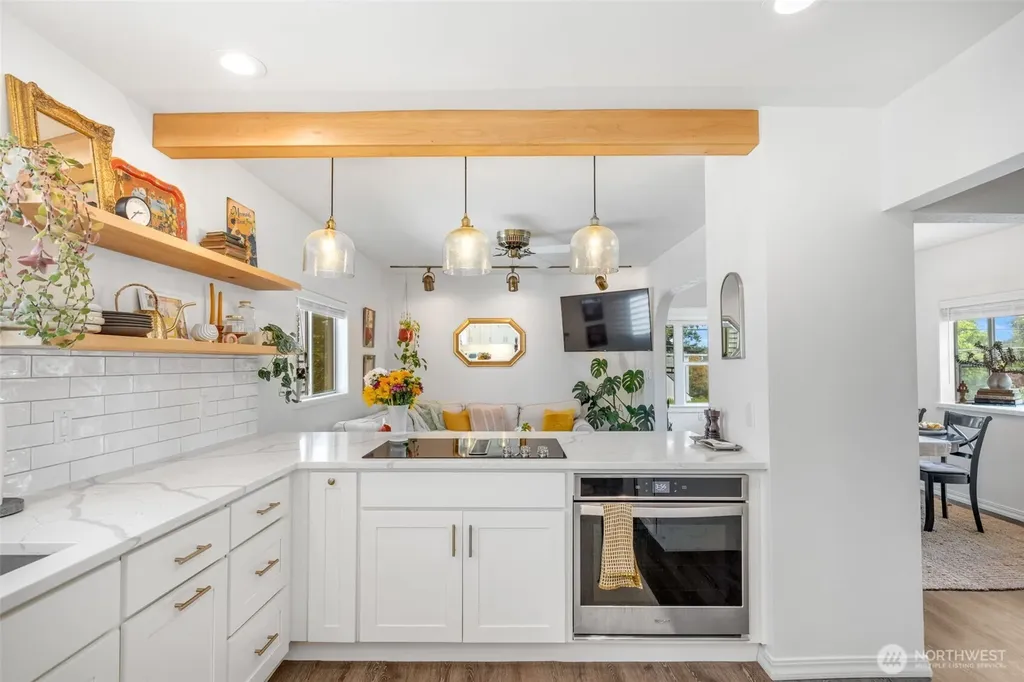 6533 20th Avenue NE Seattle WA 98115