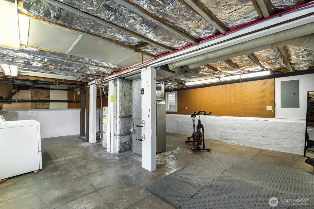 6533 20th Avenue NE Seattle WA 98115