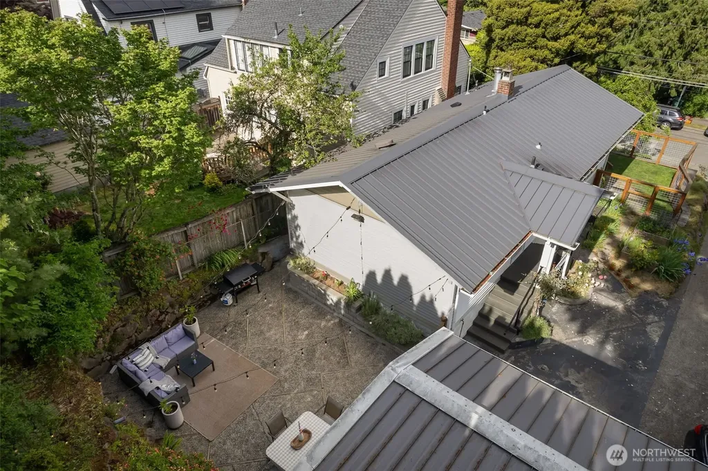 6533 20th Avenue NE Seattle WA 98115