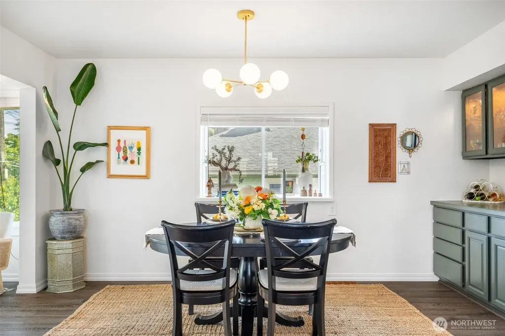 6533 20th Avenue NE Seattle WA 98115