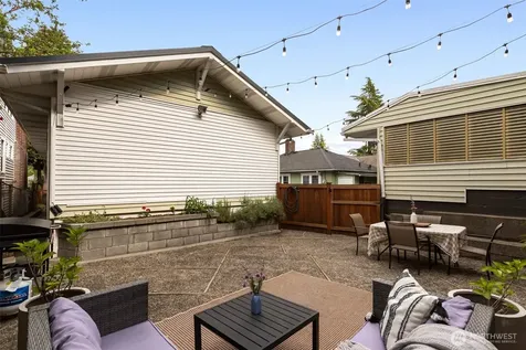 6533 20th Avenue NE Seattle WA 98115