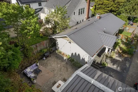 6533 20th Avenue NE Seattle WA 98115