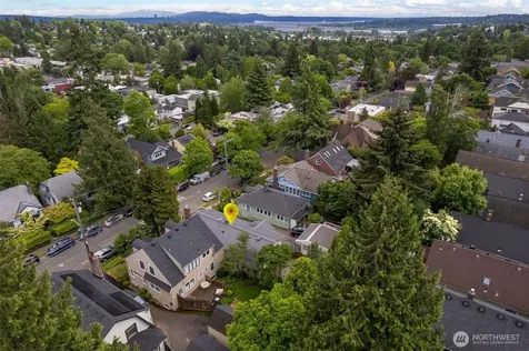 6533 20th Avenue NE Seattle WA 98115