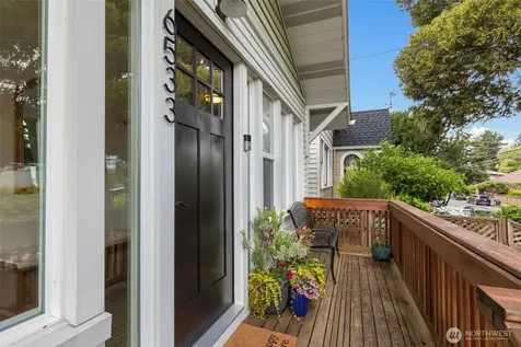 6533 20th Avenue NE Seattle WA 98115