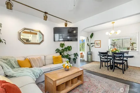 6533 20th Avenue NE Seattle WA 98115