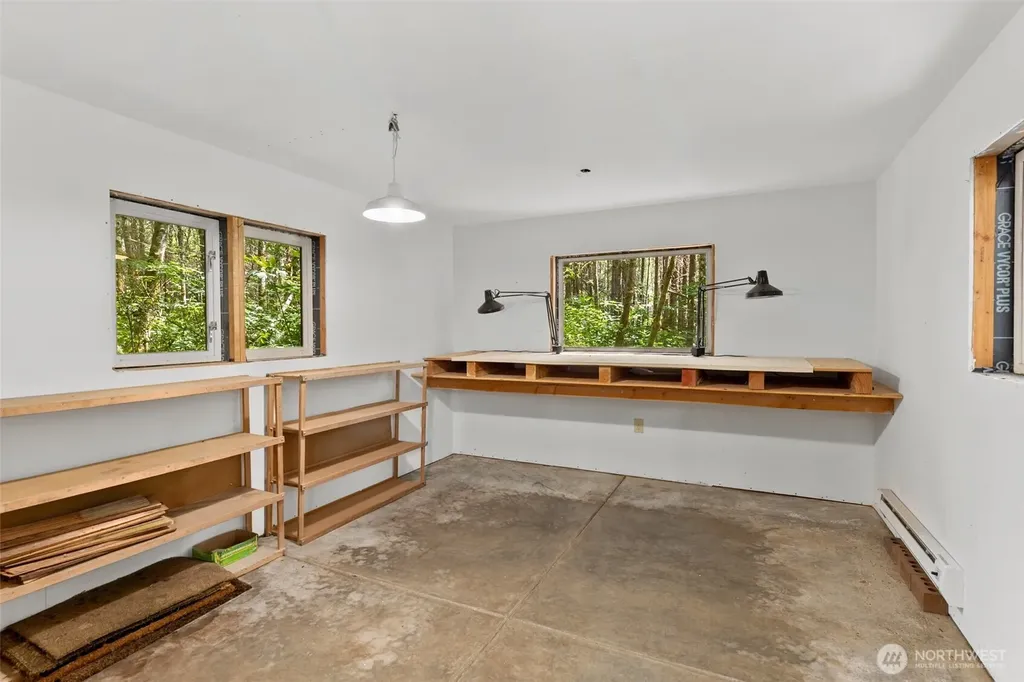 22002 Dewberry Road NE Indianola WA 98342