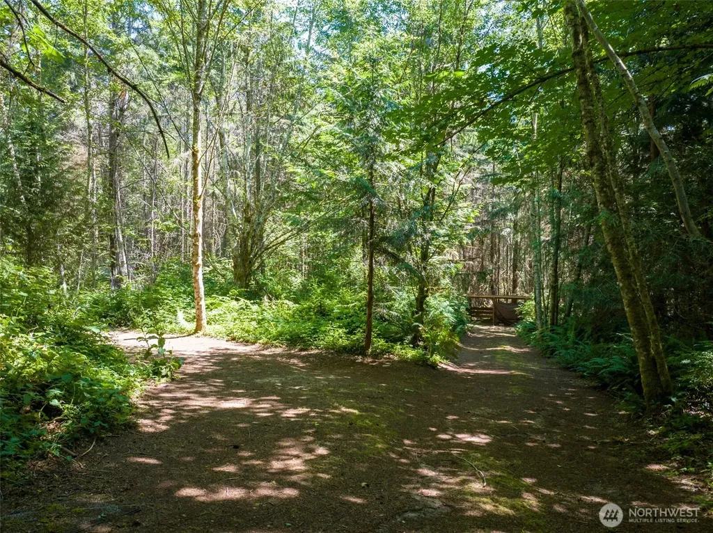 22002 Dewberry Road NE Indianola WA 98342