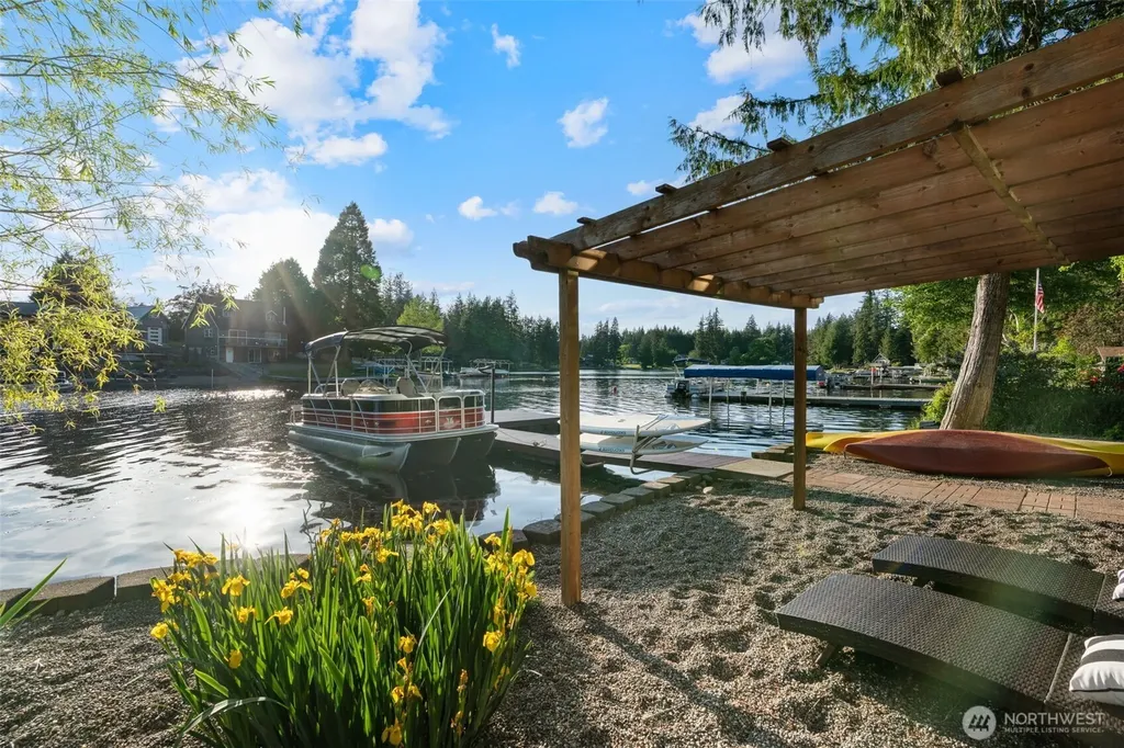 200 N Cove Road Shelton WA 98584
