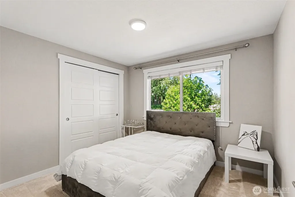28605 30th Avenue S Federal Way WA 98003