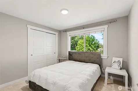 28605 30th Avenue S Federal Way WA 98003
