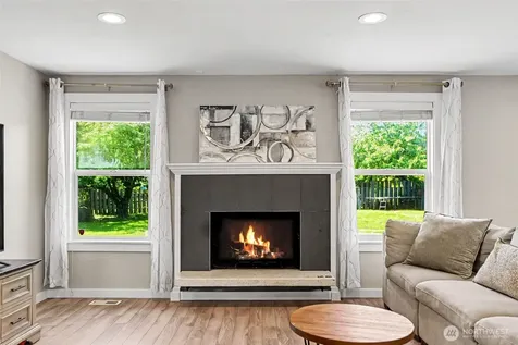 28605 30th Avenue S Federal Way WA 98003