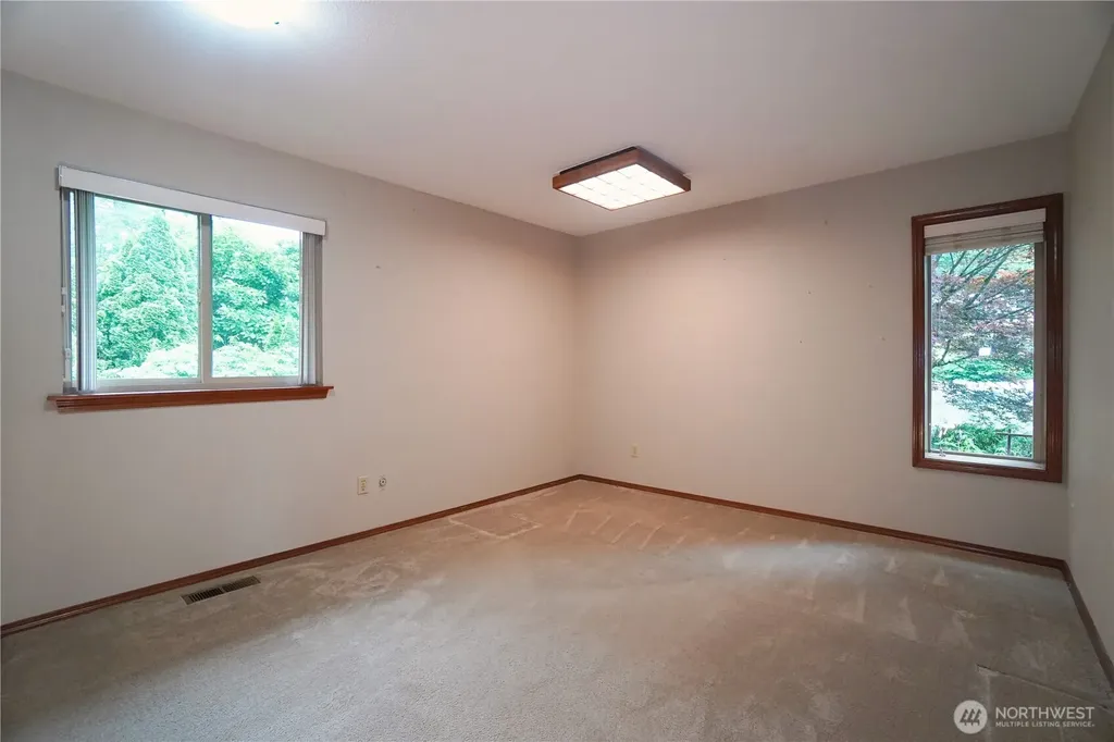 28316 190th Avenue SE Kent WA 98042