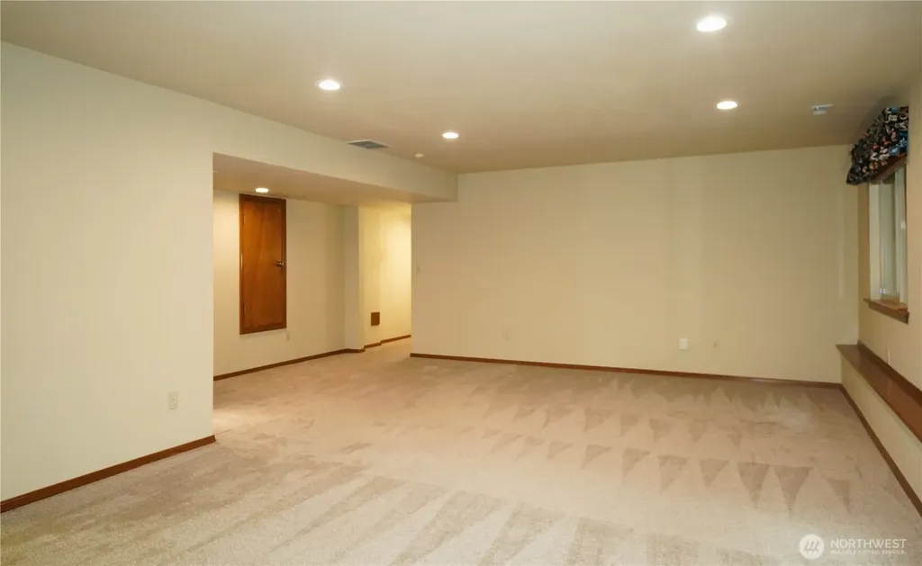28316 190th Avenue SE Kent WA 98042
