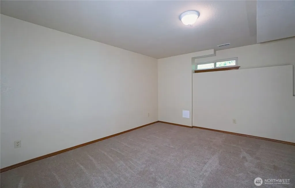 28316 190th Avenue SE Kent WA 98042