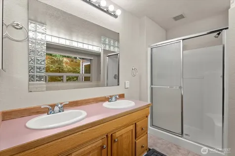 28316 190th Avenue SE Kent WA 98042
