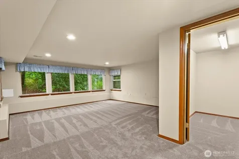 28316 190th Avenue SE Kent WA 98042