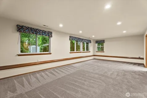 28316 190th Avenue SE Kent WA 98042