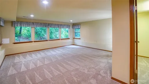 28316 190th Avenue SE Kent WA 98042