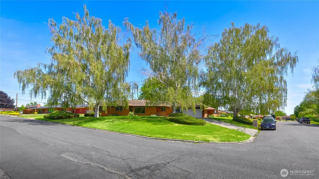 4809 Douglas Drive Yakima WA 98902
