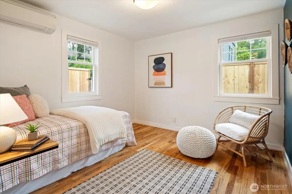 7264 27th Avenue NE Seattle WA 98115
