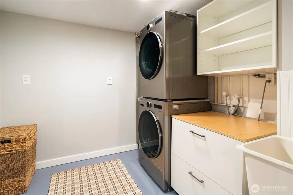 7264 27th Avenue NE Seattle WA 98115