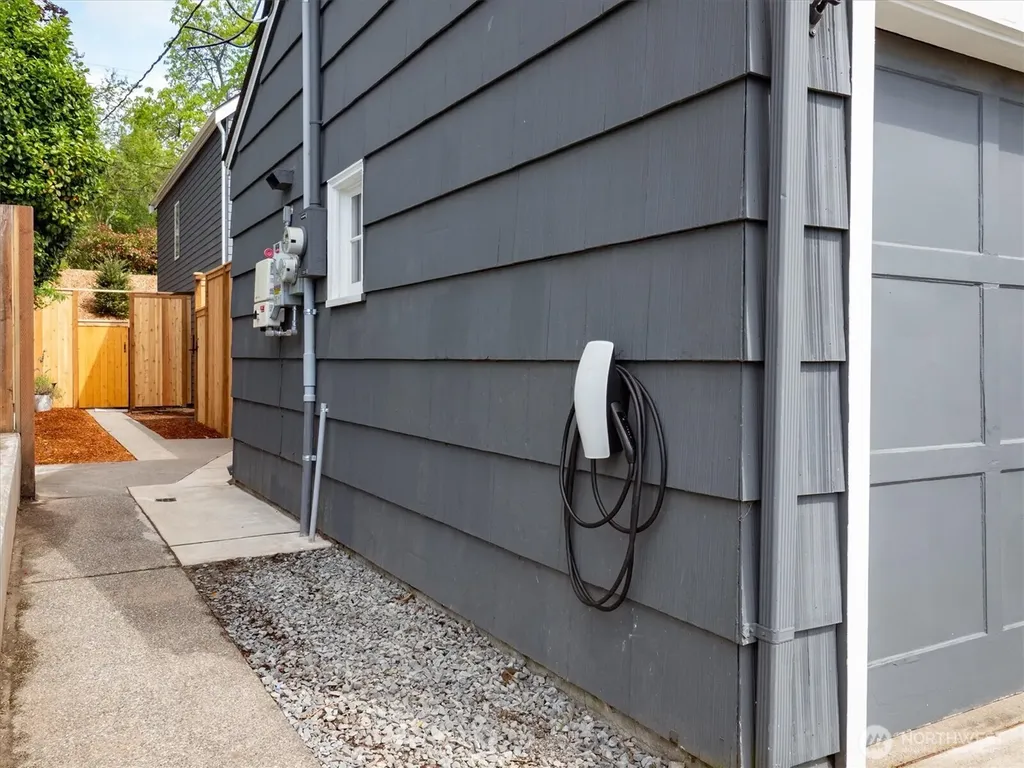 7264 27th Avenue NE Seattle WA 98115