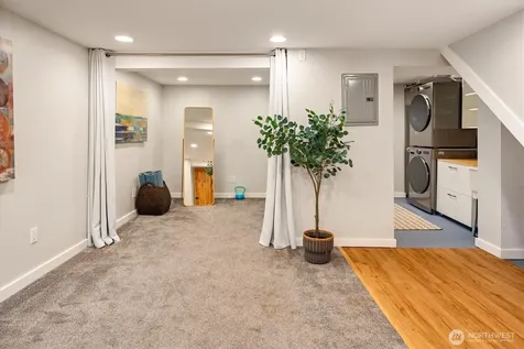7264 27th Avenue NE Seattle WA 98115